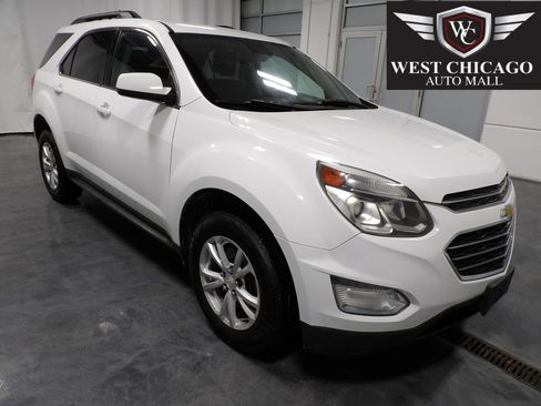 Used 2017 Chevrolet Equinox LT w/ Convenience Package image 1