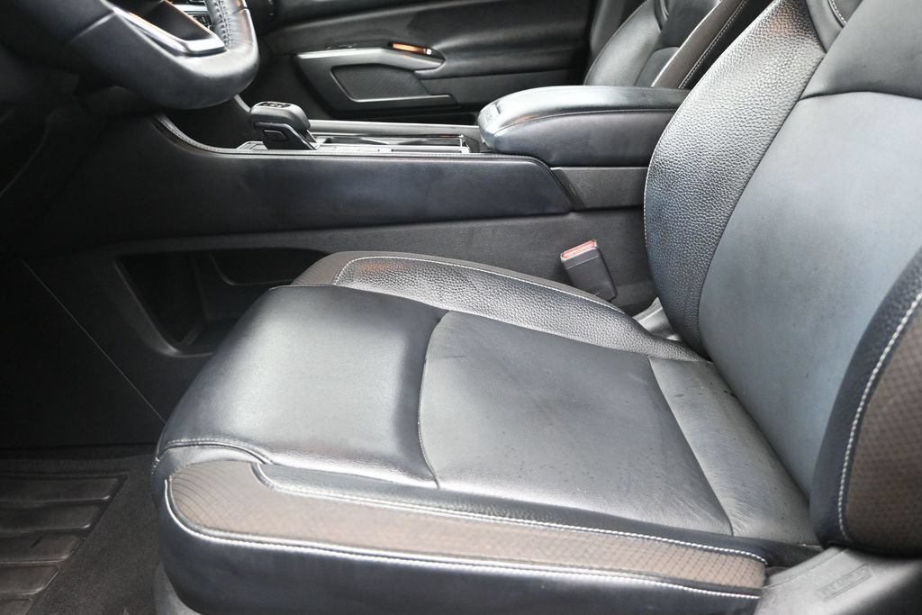 Used 2022 Nissan Pathfinder SL FWD image 13