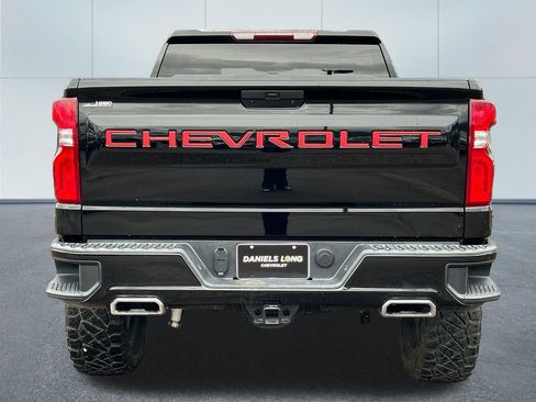 Used 2020 Chevrolet Silverado 1500 Custom w/ Custom Value Package AWD/4WD image 4