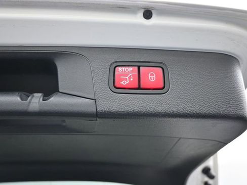 Used 2022 Mercedes-Benz GLC 300 image 33