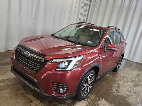 Used 2022 Subaru Forester Limited image 3