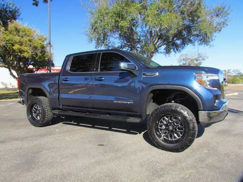 Used 2020 GMC Sierra 1500 SLE w/ SLE Value Package image 12