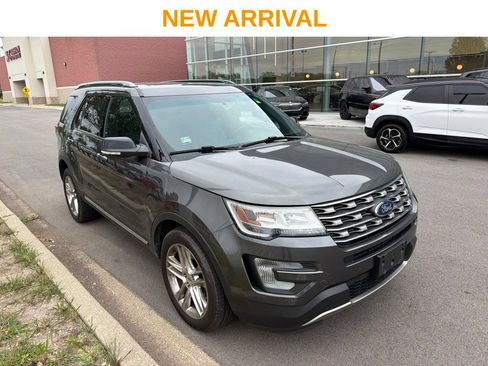 Used 2016 Ford Explorer XLT w/ Equipment Group 202A AWD/4WD image 1