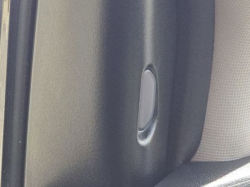 Used 2018 Nissan Murano SL w/ Moonroof Package image 18