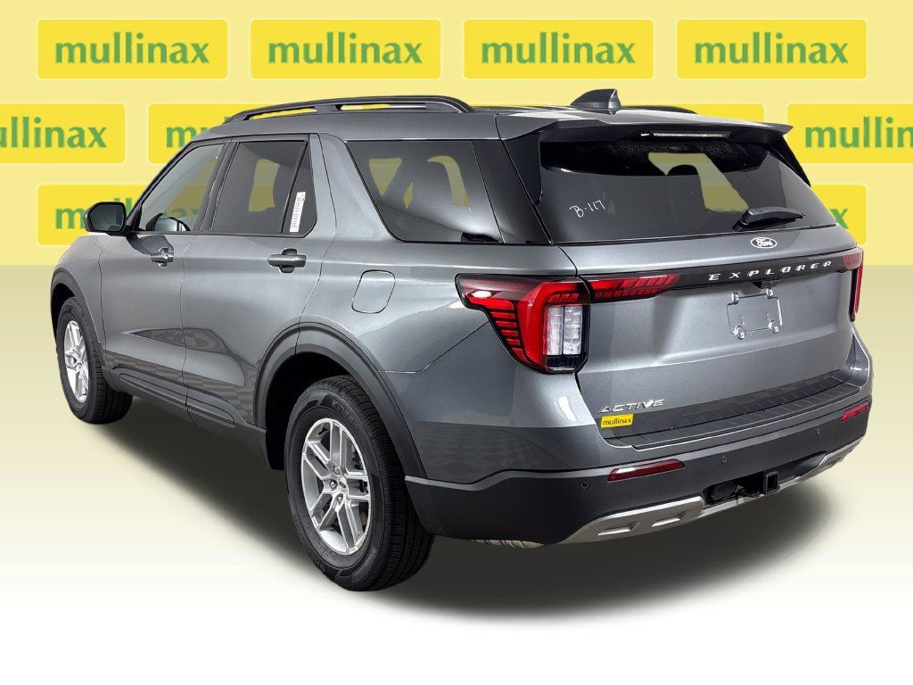 New 2027 Ford Explorer Active w/ Active Comfort Package RWD image 9