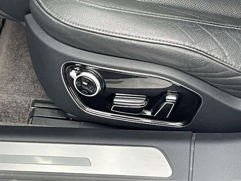 Used 2011 Audi A8 L 4.2 image 13