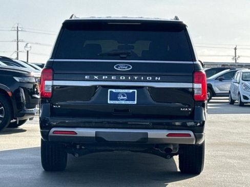 Certified 2022 Ford Expedition Max XLT image 4