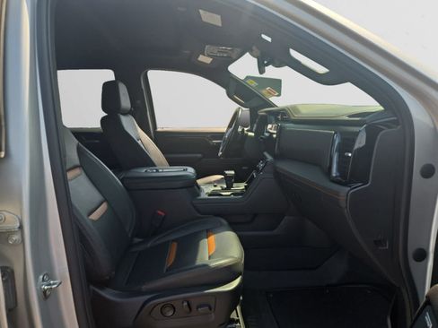 Used 2022 GMC Sierra 1500 AT4 w/ AT4 Premium Package AWD/4WD image 15