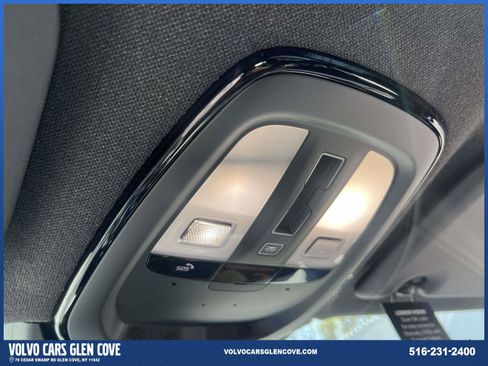 Used 2023 Volvo XC40 B5 Plus w/ Climate Package AWD/4WD image 32