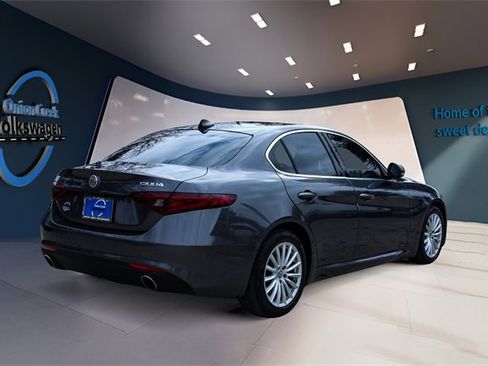 Used 2021 Alfa Romeo Giulia Sprint w/ Sun & Sound Package image 5