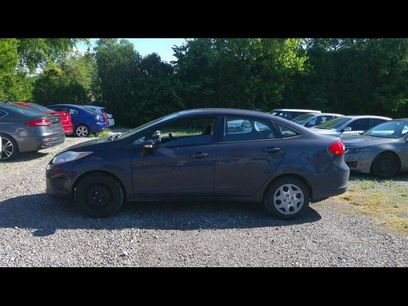 Used 2013 Ford Fiesta SE