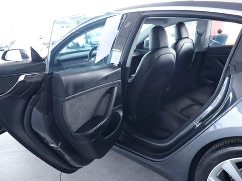 Used 2018 Tesla Model 3 Mid Range RWD image 30