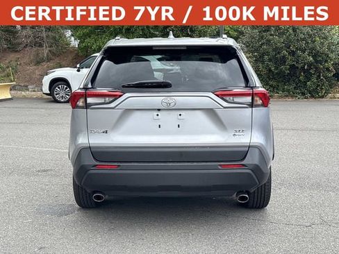 Used 2025 Toyota RAV4 XLE AWD/4WD image 3