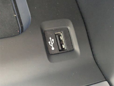 Used 2023 BMW XM w/ M Driver's Package image 18