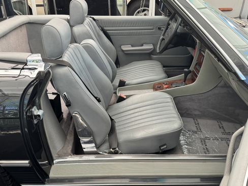 Used 1987 Mercedes-Benz 560 SL image 12