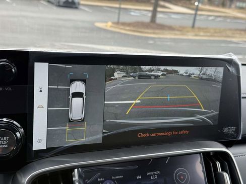 Used 2025 Lexus LX 600 4WD w/ Accessory Package (Z1) image 11