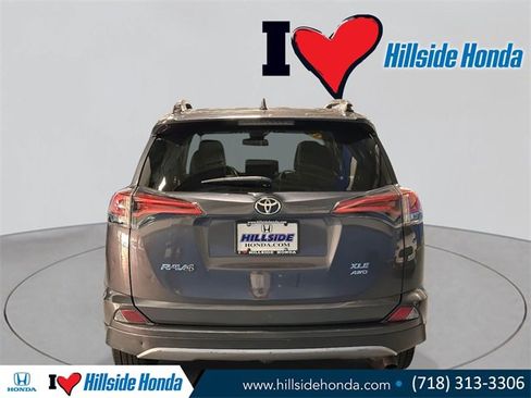 Used 2018 Toyota RAV4 XLE image 4