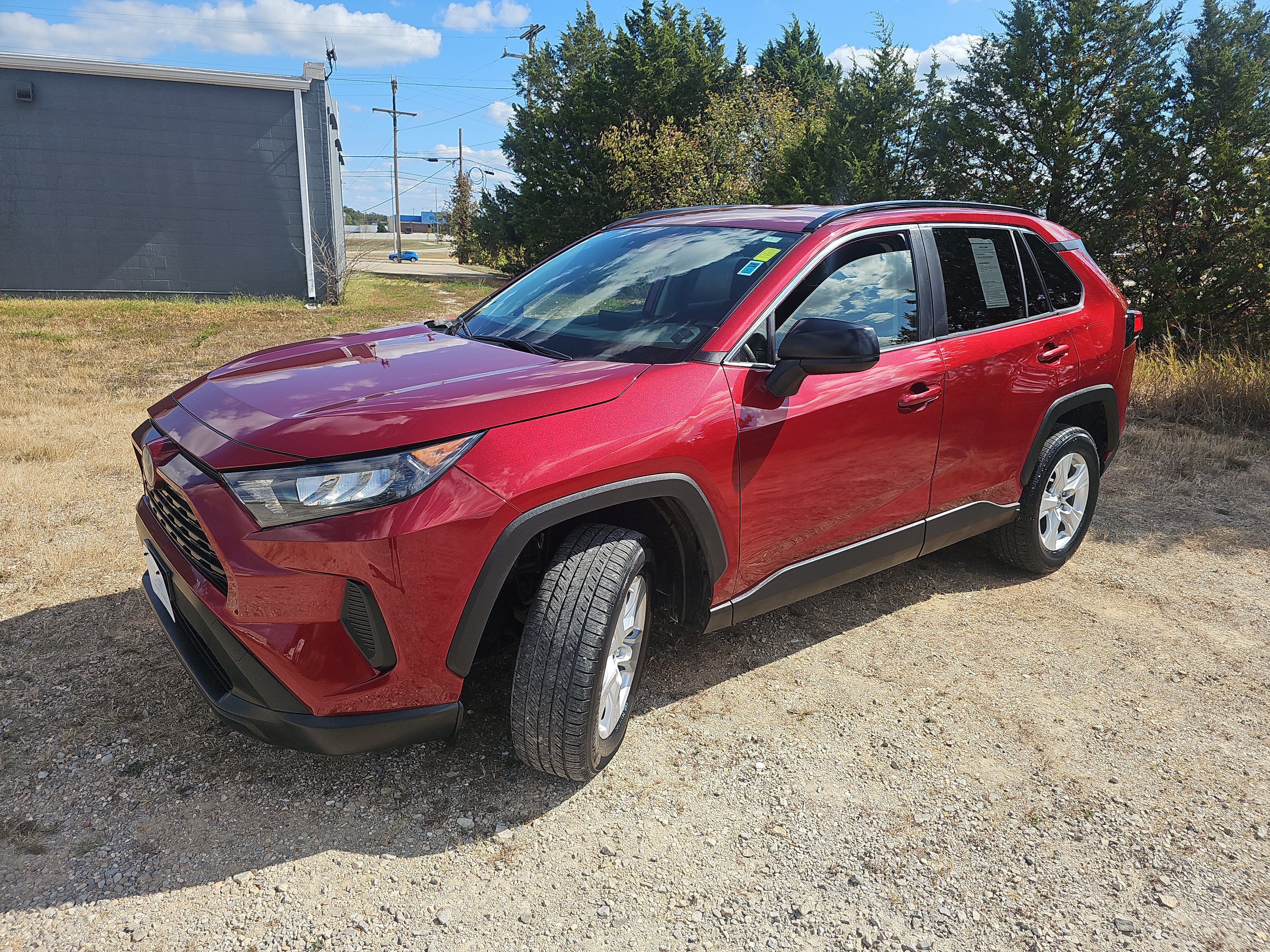 Used 2019 Toyota RAV4 LE w/ Carpet Mat Package AWD/4WD image 8