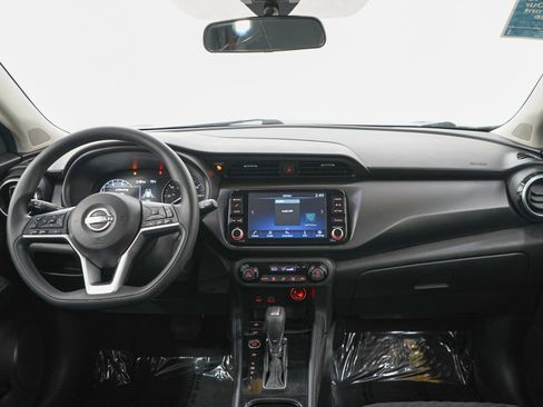 Used 2022 Nissan Kicks SV FWD image 14