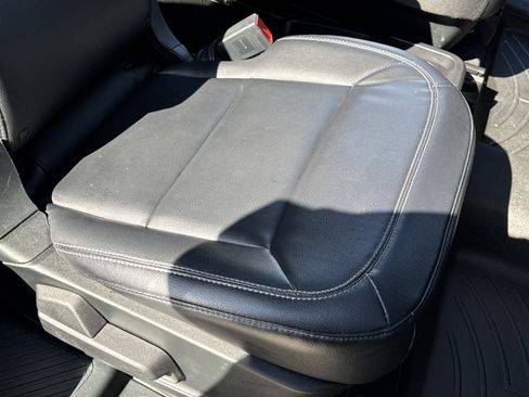 Used 2020 Ford Explorer XLT w/ Equipment Group 202A image 46