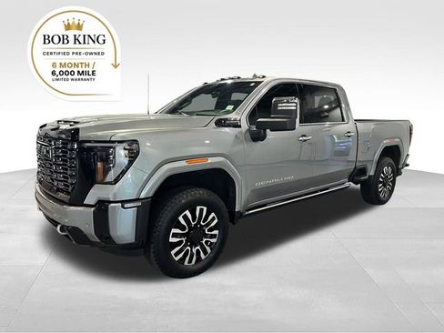 Used 2025 GMC Sierra 2500 Denali Ultimate AWD/4WD image 1