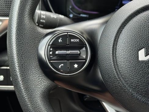 Used 2024 Kia Soul LX w/ Option Group 015 FWD image 31
