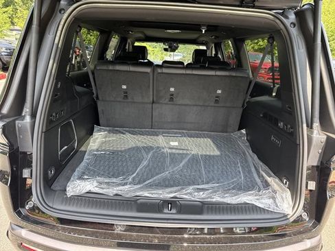 New 2026 Jeep Grand Wagoneer L Limited AWD/4WD image 16