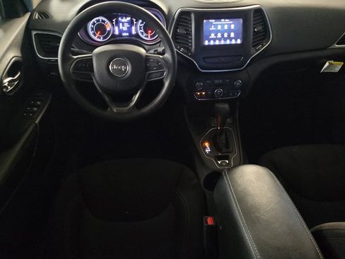 Used 2019 Jeep Cherokee Latitude w/ Popular Appearance Group FWD image 22