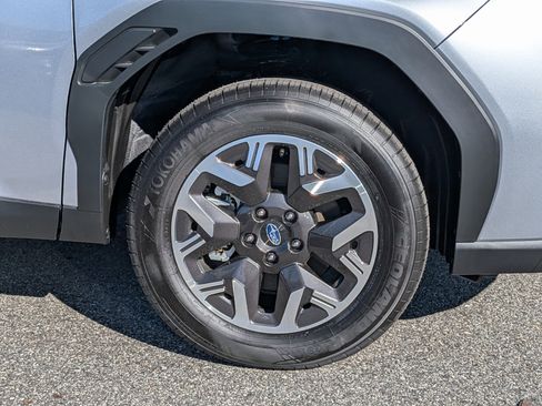 Used 2026 Subaru Forester Premium AWD/4WD image 11