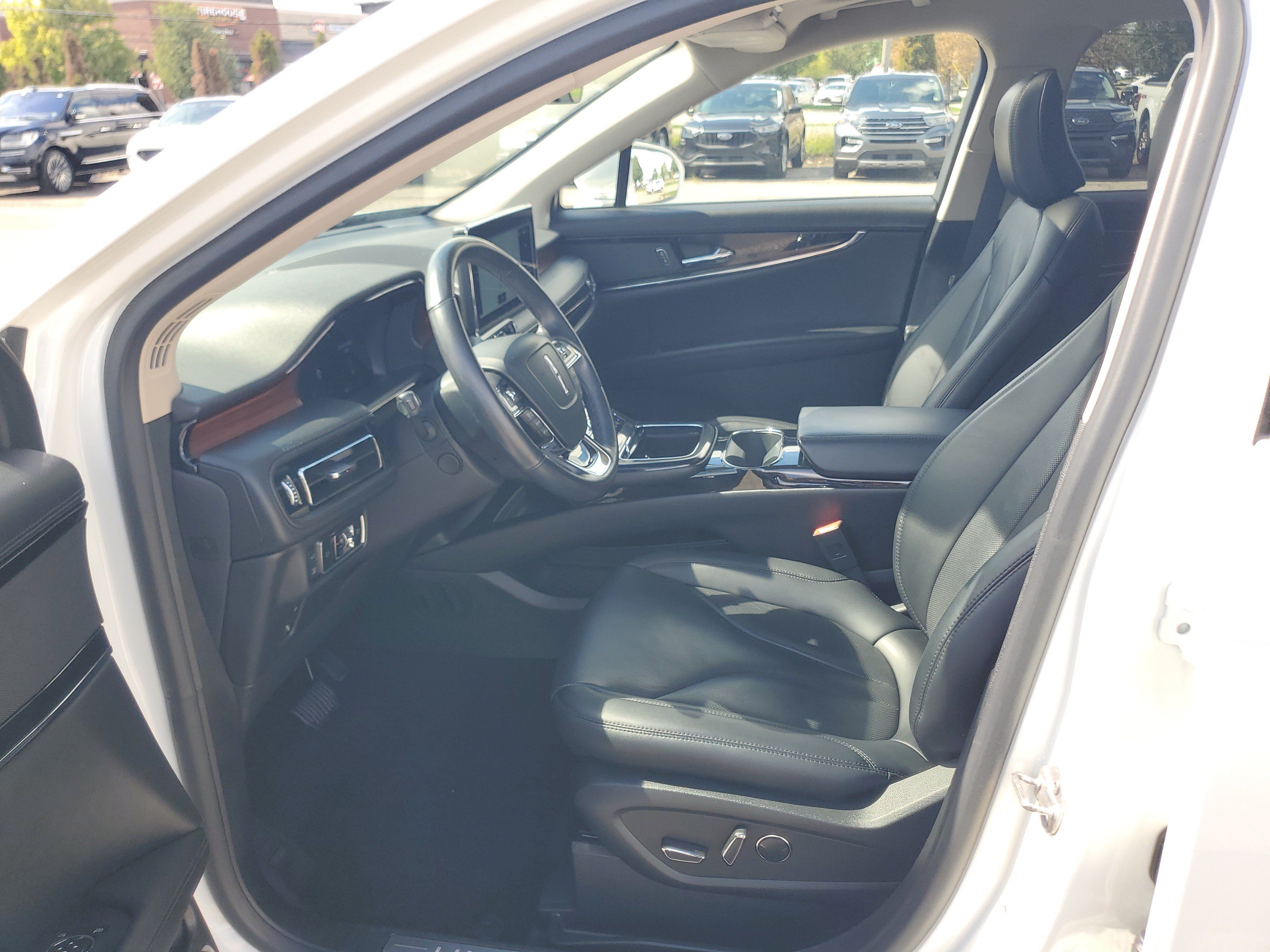 Certified 2023 Lincoln Nautilus Reserve AWD/4WD image 12