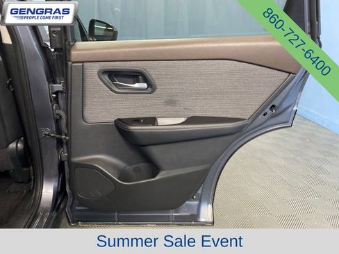 Used 2023 Nissan Rogue SV AWD/4WD image 40