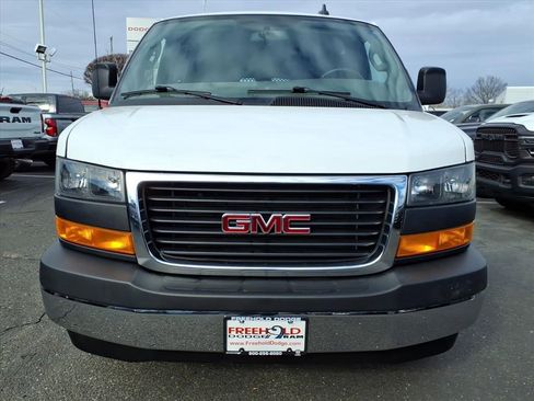 Used 2024 GMC Savana 2500 w/ Driver Convenience Package image 2