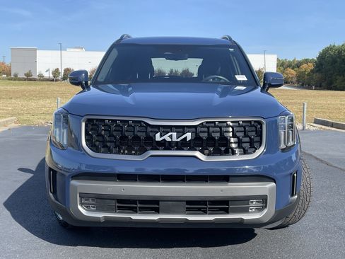 Used 2023 Kia Telluride SX Prestige X-Pro image 3