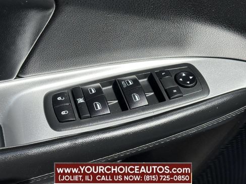 Used 2020 Dodge Journey SE image 12