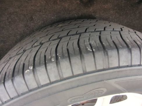 Used 2024 Chrysler Pacifica Touring-L FWD image 10
