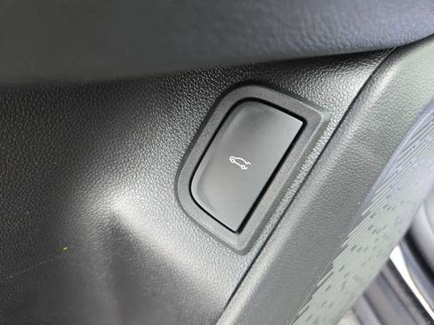 New 2026 Chevrolet Equinox LT w/ Convenience Package II image 13