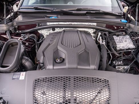 New 2026 Porsche Macan image 30