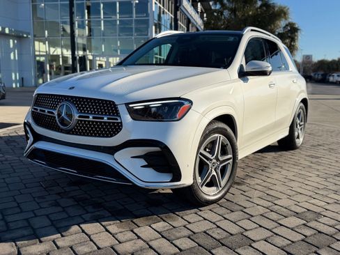 Certified 2024 Mercedes-Benz GLE 450 4MATIC image 3