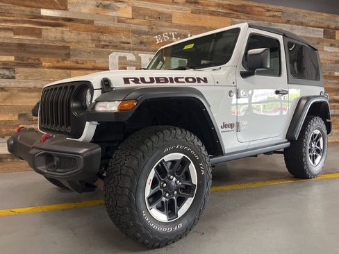 Used 2022 Jeep Wrangler Rubicon w/ Cold Weather Group AWD/4WD image 6
