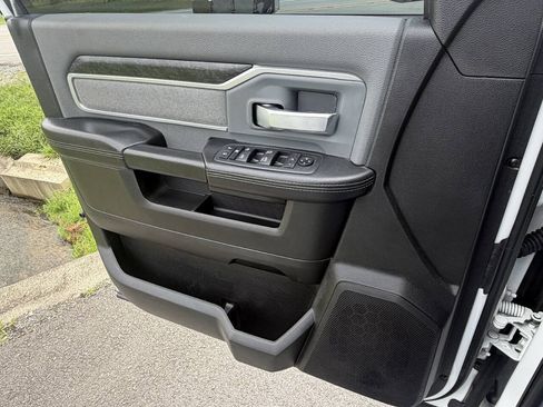 Used 2019 RAM 2500 Big Horn AWD/4WD image 32