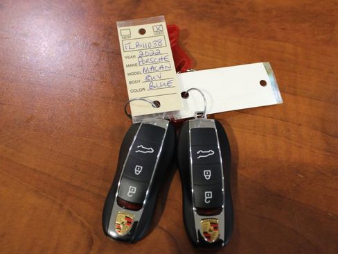 Used 2022 Porsche Macan image 43