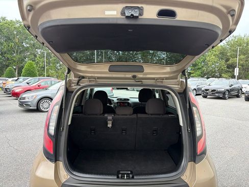 Used 2016 Kia Soul FWD image 10
