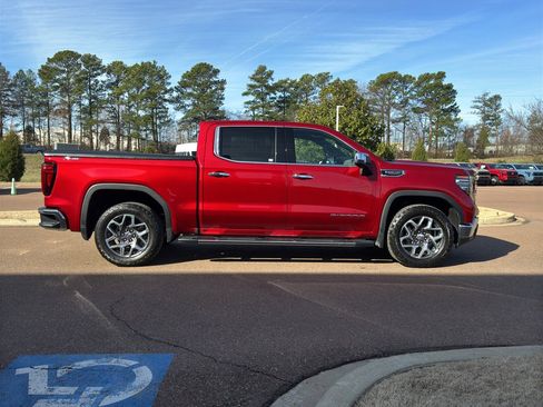 Used 2025 GMC Sierra 1500 SLT w/ SLT Premium Plus Package image 4