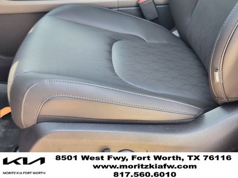 New 2026 Kia Carnival EX FWD image 17