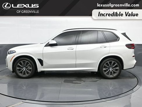Used 2025 BMW X5 xDrive40i w/ M Sport Package AWD/4WD image 5