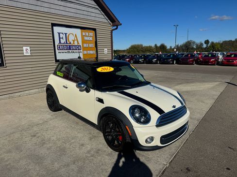 Used 2012 MINI Cooper Hardtop image 3