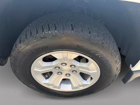 Used 2017 Chevrolet Silverado 1500 LT w/ All Star Edition AWD/4WD image 9