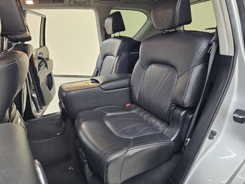Used 2015 INFINITI QX80 4WD w/ Deluxe Technology Package image 27
