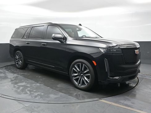 Used 2024 Cadillac Escalade ESV Sport w/ Touring Package image 6