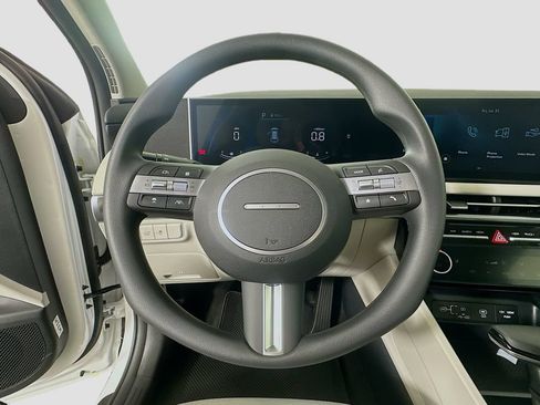 New 2026 Hyundai Tucson SEL FWD image 9